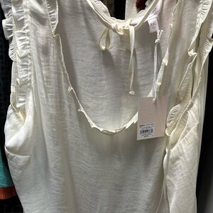 NWT Lauren Conrad top cream colored with ruffle edges